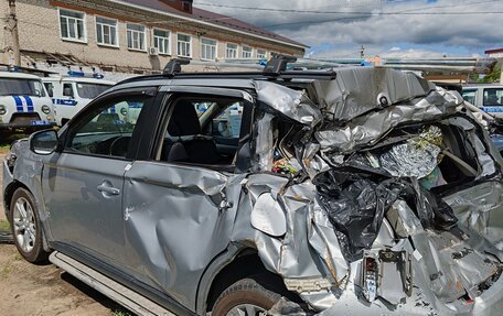 Mitsubishi Outlander III рестайлинг 3, 2014 год, 550 000 рублей, 5 фотография