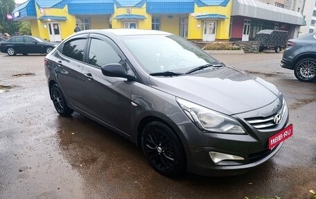 Hyundai Solaris II рестайлинг, 2015 год, 1 040 000 рублей, 1 фотография