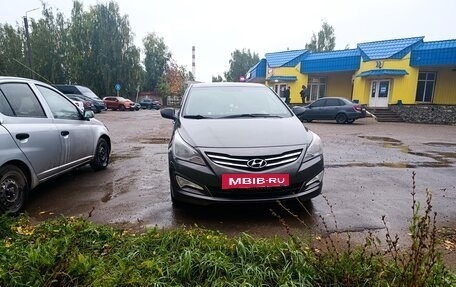 Hyundai Solaris II рестайлинг, 2015 год, 1 040 000 рублей, 2 фотография