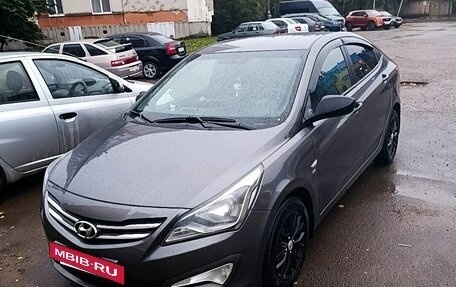 Hyundai Solaris II рестайлинг, 2015 год, 1 040 000 рублей, 7 фотография