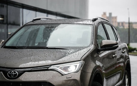 Toyota RAV4, 2017 год, 2 399 000 рублей, 2 фотография
