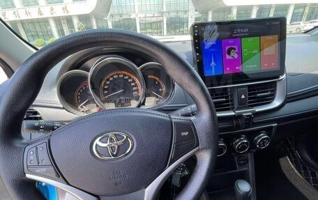 Toyota Yaris XP150 рестайлинг, 2022 год, 1 395 000 рублей, 13 фотография