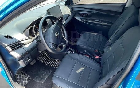 Toyota Yaris XP150 рестайлинг, 2022 год, 1 395 000 рублей, 11 фотография