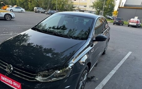 Volkswagen Polo VI (EU Market), 2018 год, 700 000 рублей, 4 фотография