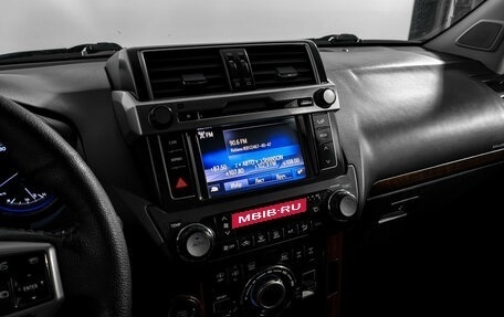 Toyota Land Cruiser Prado 150 рестайлинг 2, 2015 год, 2 990 000 рублей, 18 фотография
