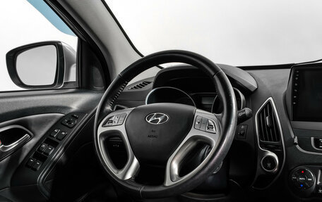 Hyundai ix35 I рестайлинг, 2012 год, 890 000 рублей, 15 фотография