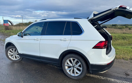 Volkswagen Tiguan II, 2018 год, 2 600 000 рублей, 13 фотография