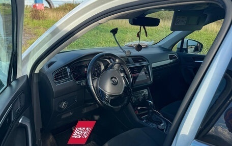 Volkswagen Tiguan II, 2018 год, 2 600 000 рублей, 17 фотография