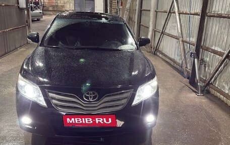 Toyota Camry, 2011 год, 1 150 000 рублей, 1 фотография
