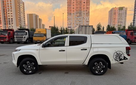 Mitsubishi L200 IV рестайлинг, 2021 год, 1 700 000 рублей, 2 фотография