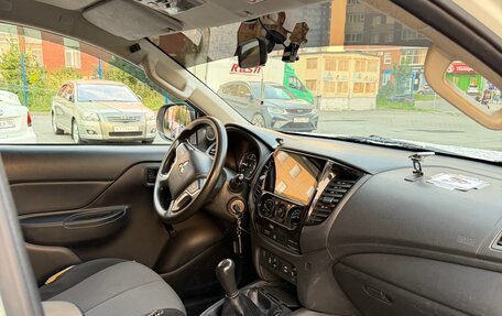 Mitsubishi L200 IV рестайлинг, 2021 год, 1 700 000 рублей, 5 фотография