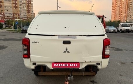 Mitsubishi L200 IV рестайлинг, 2021 год, 1 700 000 рублей, 3 фотография