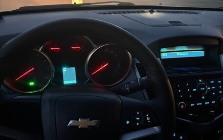 Chevrolet Cruze II, 2012 год, 640 000 рублей, 6 фотография