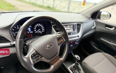 Hyundai Solaris II рестайлинг, 2018 год, 1 200 000 рублей, 17 фотография