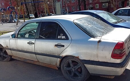 Mercedes-Benz C-Класс, 1996 год, 120 000 рублей, 3 фотография
