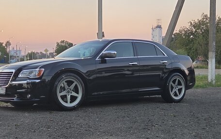 Chrysler 300C II, 2012 год, 1 500 000 рублей, 4 фотография