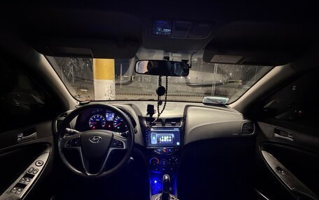 Hyundai Solaris II рестайлинг, 2015 год, 765 000 рублей, 7 фотография