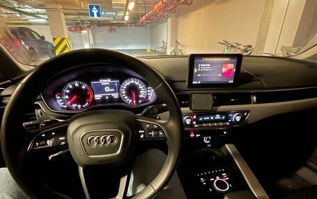 Audi A4, 2018 год, 2 300 000 рублей, 5 фотография
