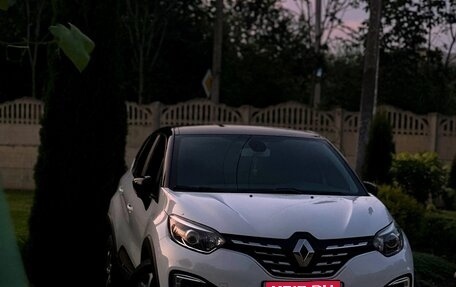 Renault Kaptur I рестайлинг, 2021 год, 1 300 000 рублей, 1 фотография