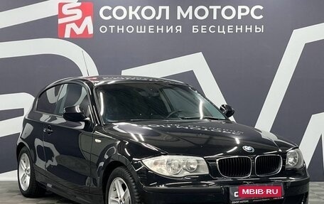 BMW 1 серия, 2011 год, 899 900 рублей, 1 фотография