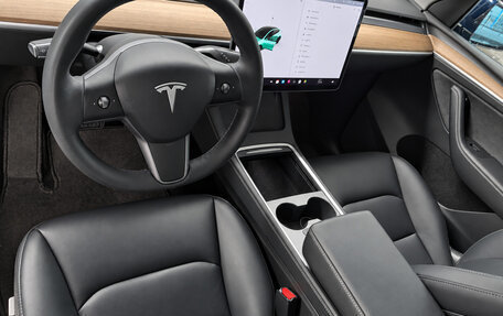 Tesla Model Y I, 2021 год, 4 340 000 рублей, 14 фотография