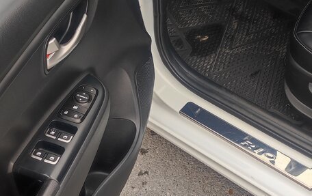 KIA Rio IV, 2018 год, 1 350 000 рублей, 7 фотография