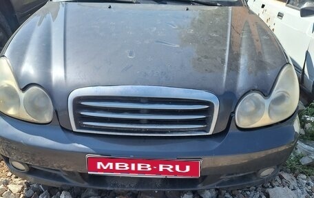 Hyundai Sonata IV рестайлинг, 2004 год, 75 000 рублей, 1 фотография