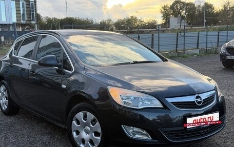 Opel Astra J, 2012 год, 700 000 рублей, 2 фотография