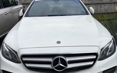 Mercedes-Benz E-Класс, 2019 год, 3 150 000 рублей, 1 фотография