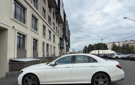 Mercedes-Benz E-Класс, 2019 год, 3 150 000 рублей, 2 фотография