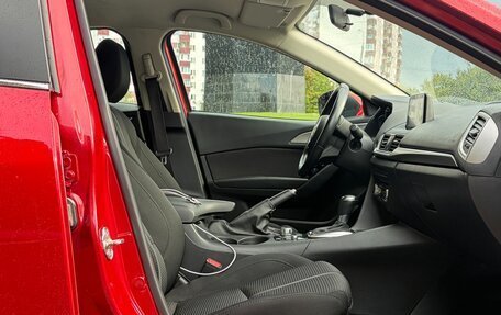 Mazda 3, 2018 год, 1 750 000 рублей, 18 фотография