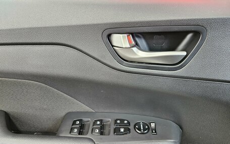 Hyundai Solaris II рестайлинг, 2019 год, 1 320 000 рублей, 17 фотография