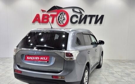 Mitsubishi Outlander III рестайлинг 3, 2013 год, 1 320 000 рублей, 5 фотография