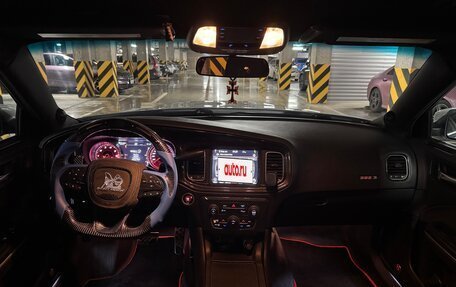Dodge Charger, 2019 год, 4 400 000 рублей, 15 фотография