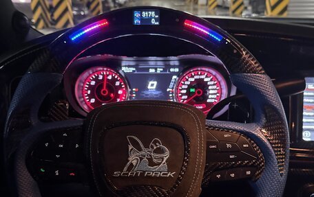 Dodge Charger, 2019 год, 4 400 000 рублей, 22 фотография