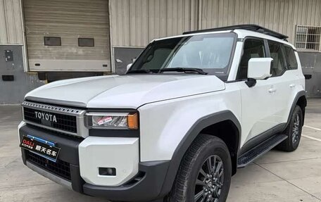 Toyota Land Cruiser Prado, 2024 год, 10 800 550 рублей, 5 фотография