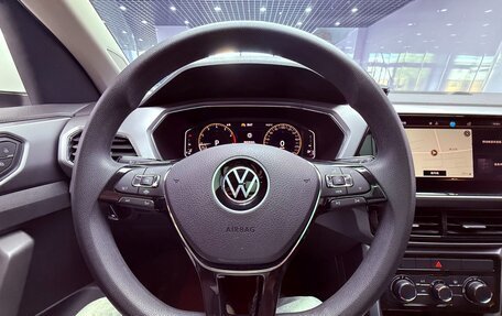 Volkswagen T-Cross I, 2022 год, 1 811 000 рублей, 10 фотография