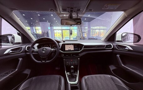 Volkswagen T-Cross I, 2022 год, 1 811 000 рублей, 15 фотография