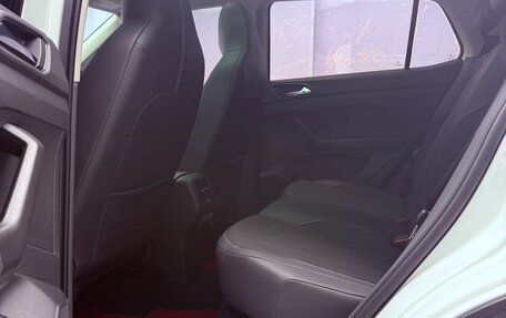 Volkswagen T-Cross I, 2022 год, 1 811 000 рублей, 19 фотография