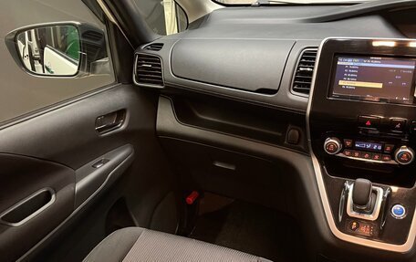 Nissan Serena IV, 2018 год, 1 500 000 рублей, 16 фотография