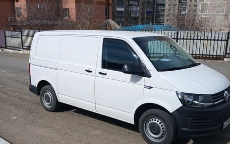 Volkswagen Transporter T6 рестайлинг, 2015 год, 1 600 000 рублей, 2 фотография