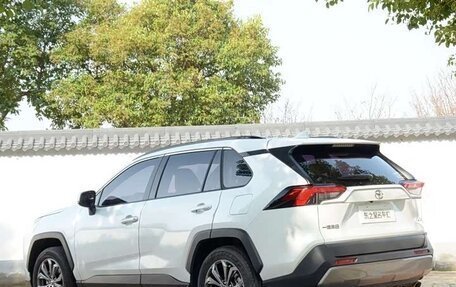 Toyota RAV4, 2024 год, 3 599 550 рублей, 4 фотография