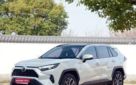 Toyota RAV4, 2024 год, 3 599 550 рублей, 8 фотография