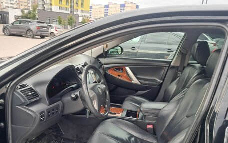 Toyota Camry, 2011 год, 950 000 рублей, 3 фотография