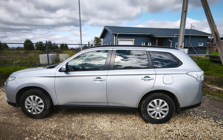 Mitsubishi Outlander III рестайлинг 3, 2012 год, 1 000 000 рублей, 2 фотография