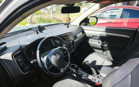 Mitsubishi Outlander III рестайлинг 3, 2012 год, 1 000 000 рублей, 5 фотография