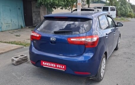 KIA Rio III рестайлинг, 2013 год, 570 000 рублей, 2 фотография