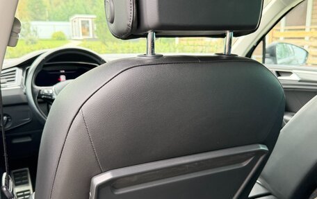 Volkswagen Tiguan II, 2018 год, 2 880 000 рублей, 8 фотография