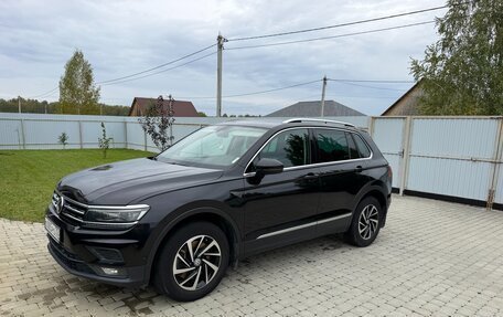 Volkswagen Tiguan II, 2018 год, 2 880 000 рублей, 4 фотография