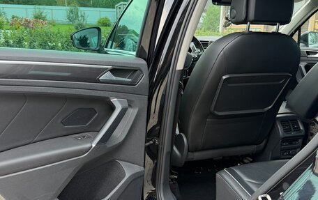 Volkswagen Tiguan II, 2018 год, 2 880 000 рублей, 7 фотография